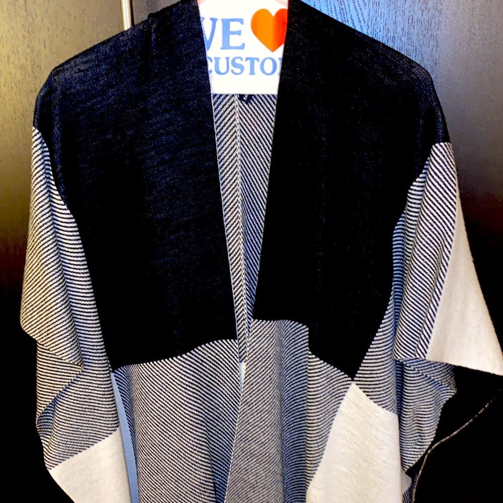 Karen Millen Black/Grey/White Open Ponchco